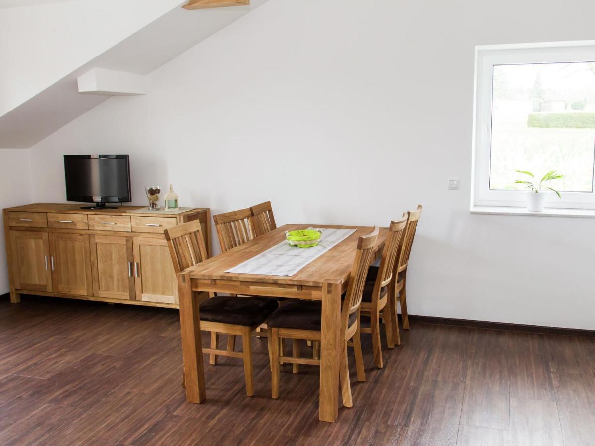 Lovely Modern Apartment With Private Terrace Ellscheid Esterno foto