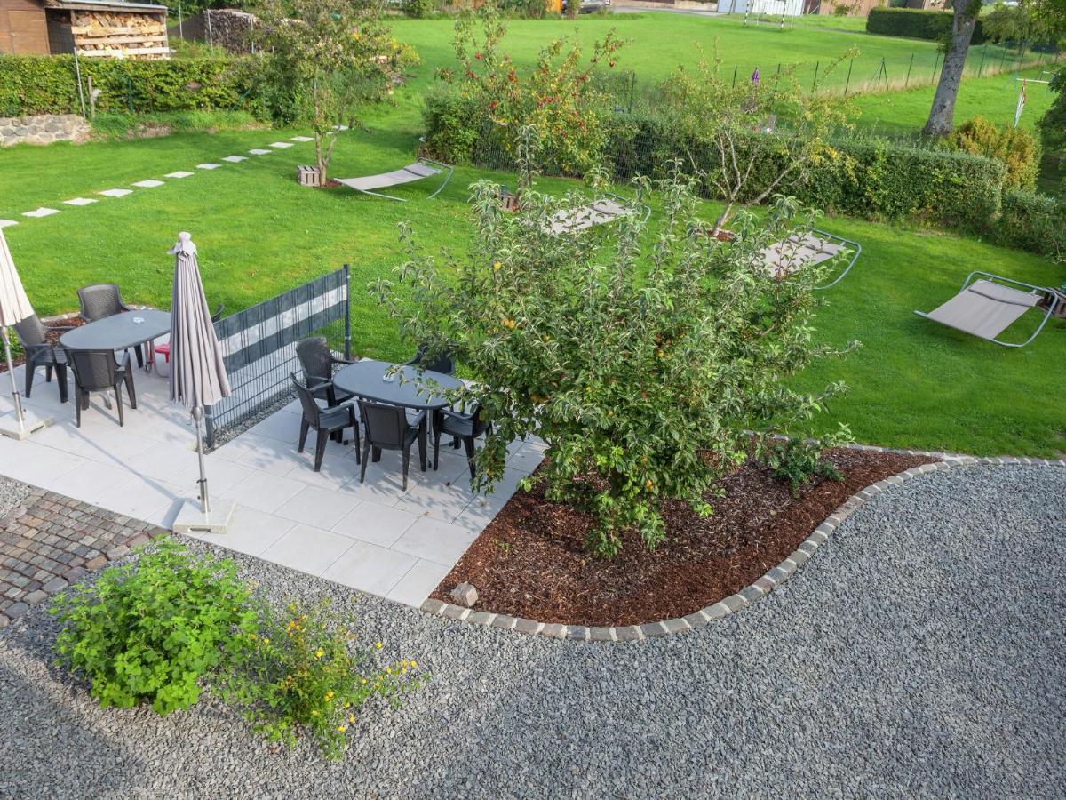Lovely Modern Apartment With Private Terrace Ellscheid Esterno foto