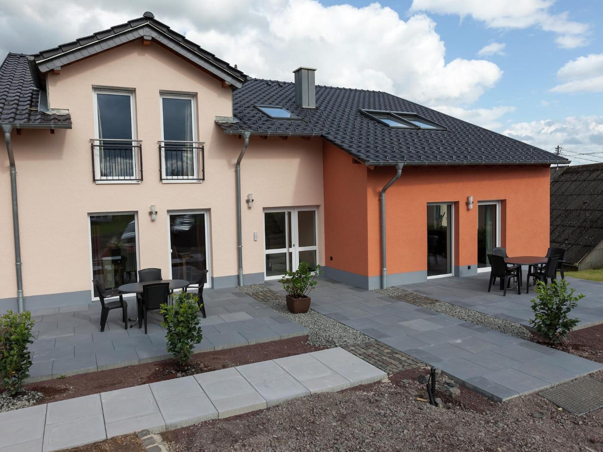 Lovely Modern Apartment With Private Terrace Ellscheid Esterno foto